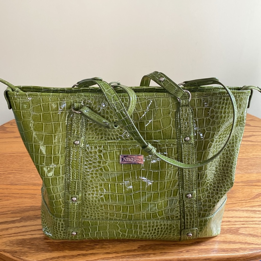 Nine&Co Bag - Picture 2 of 8